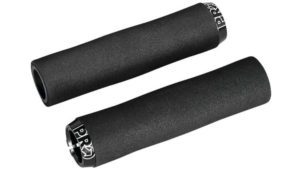 PRO Poignées Ergonomic Grip Sport à visser en mousse 32x132 mm noir